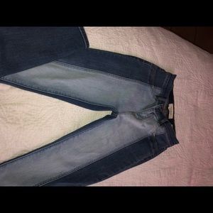 Cute light/dark denim jeans !!